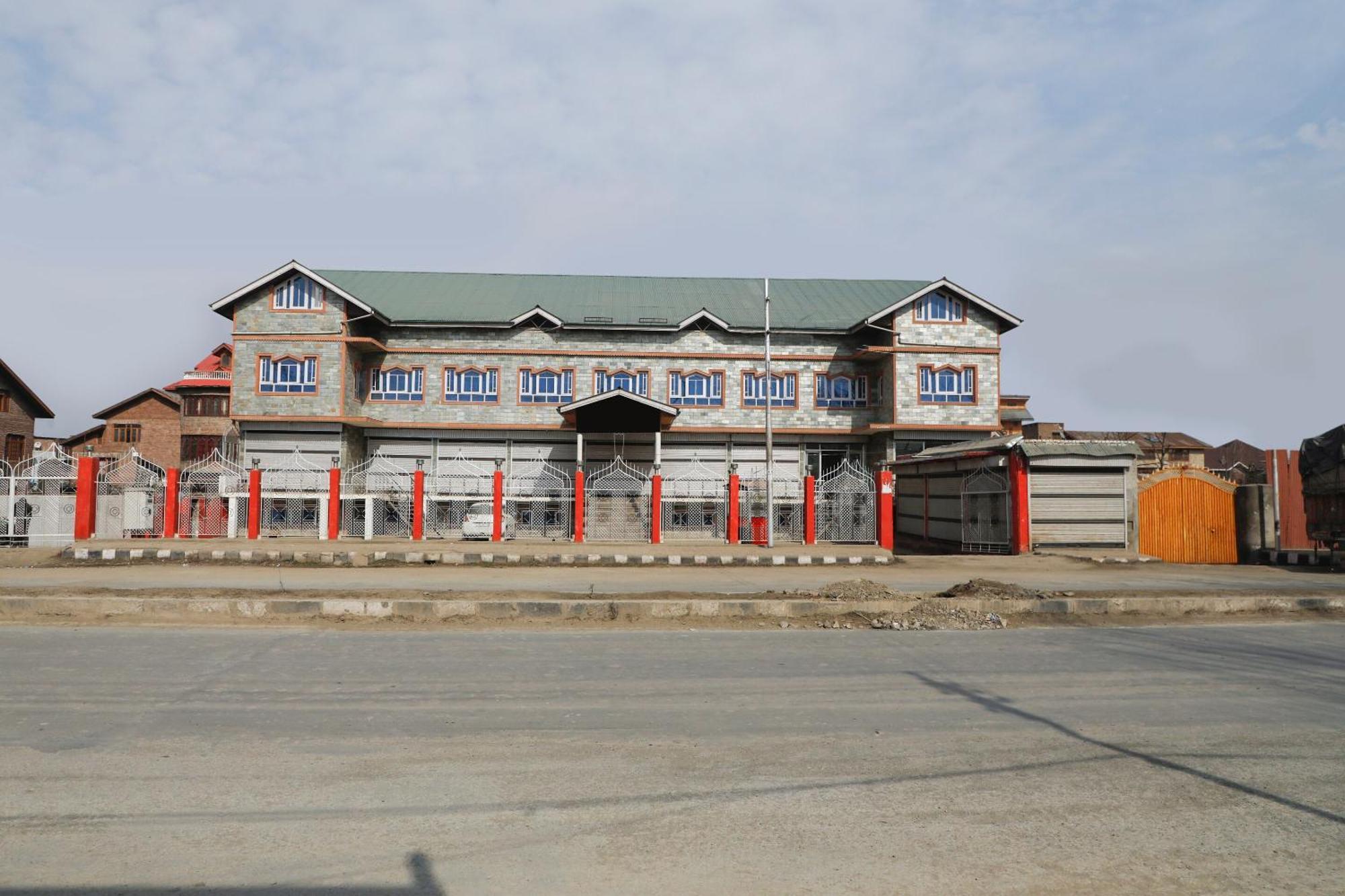 Capital O Sobo Central Srinagar  Exterior photo