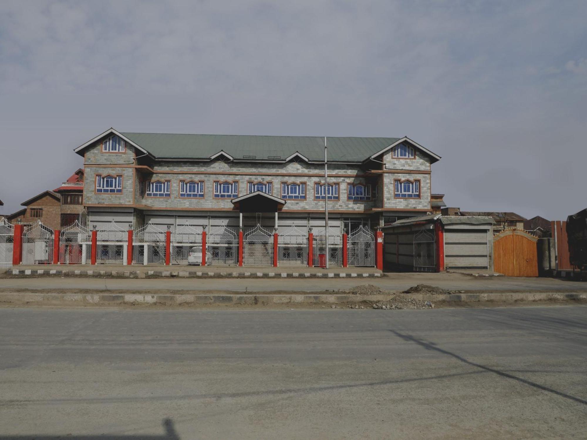 Capital O Sobo Central Srinagar  Exterior photo
